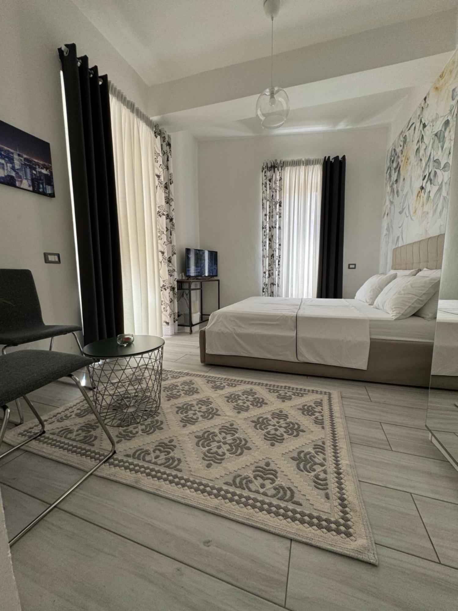 Casa L'Aquila Hotel Como Bagian luar foto